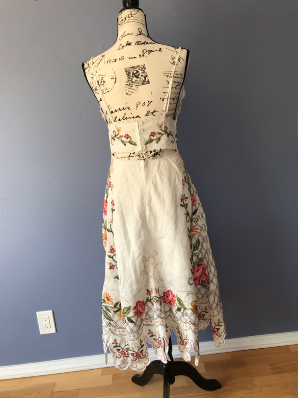 Embroidered Farm Rio Midi Dress Size S - Picture 3 of 16